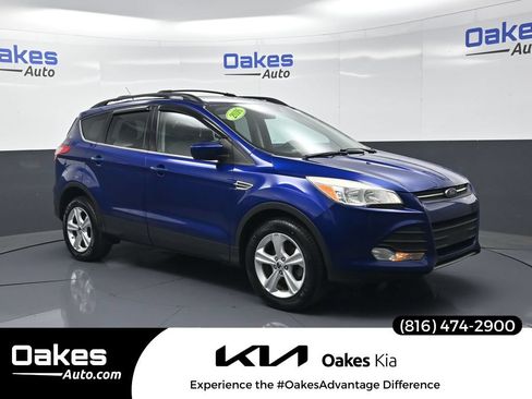 Used 2016 Ford Escape SE w/ Equipment Group 201A FWD image 1