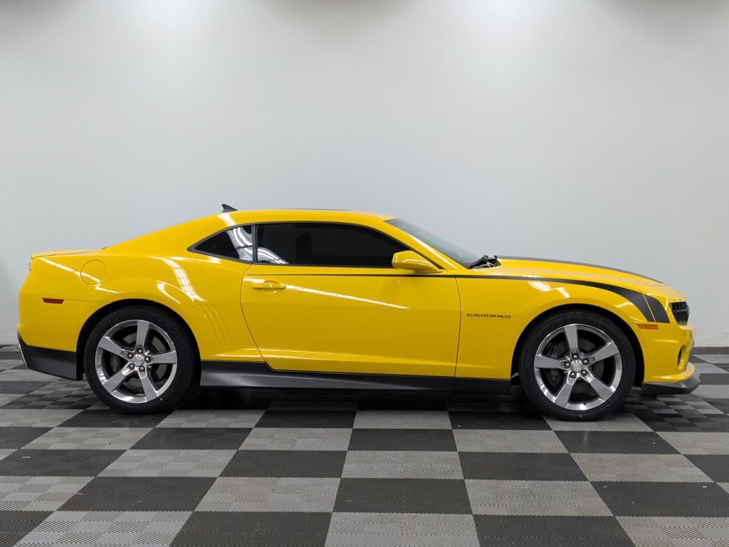 Used 2010 Chevrolet Camaro SS w/ LPO, Ground Effects Package RWD image 4