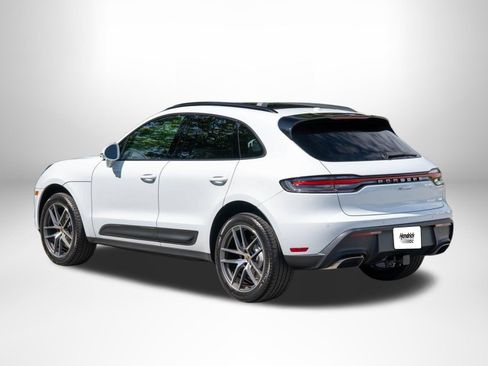 New 2026 Porsche Macan AWD/4WD image 4