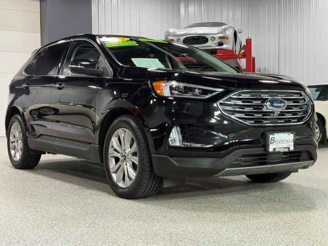 Used 2019 Ford Edge Titanium w/ Equipment Group 301A AWD/4WD image 7