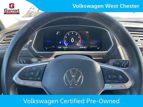 Certified 2023 Volkswagen Tiguan SE FWD image 18