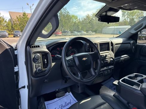 Used 2024 Chevrolet Silverado 1500 W/T w/ WT Value Package AWD/4WD image 6