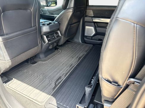 Used 2024 Ford F250 Platinum AWD/4WD image 16