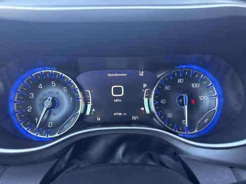 Used 2022 Chrysler Pacifica Touring-L FWD image 66