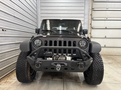 Used 2018 Jeep Wrangler Unlimited Sport w/ Connectivity Group image 2