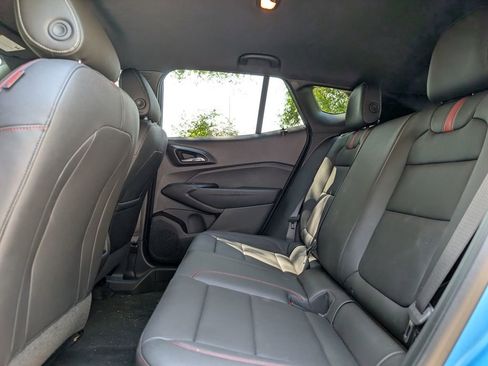 Used 2025 Chevrolet Trax RS w/ Driver Confidence Package image 18