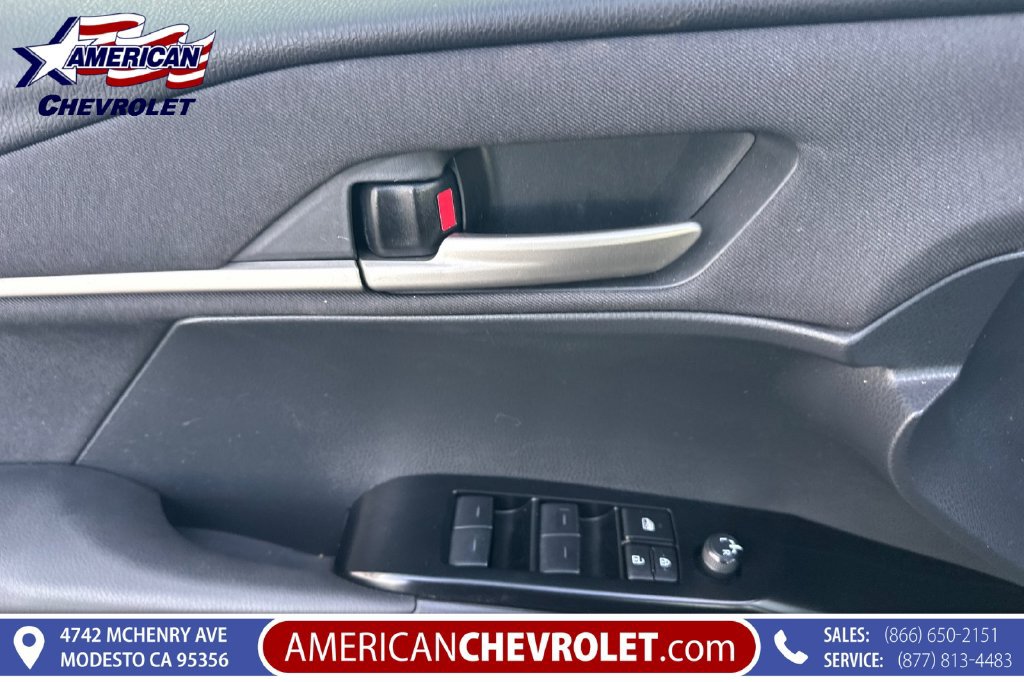 Used 2025 Toyota Camry LE FWD image 11
