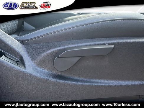 Used 2021 Chevrolet Colorado Z71 AWD/4WD image 14