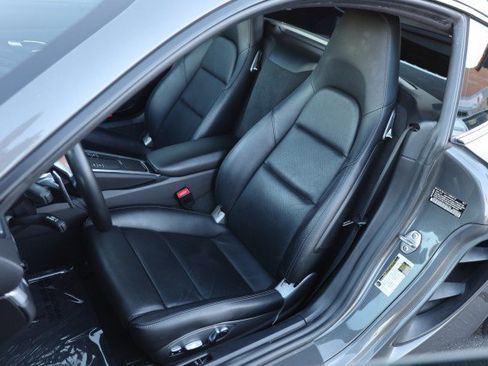 Used 2018 Porsche 718 Cayman RWD image 25