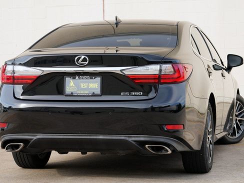 Used 2016 Lexus ES 350 w/ Luxury Package w/Wood Trim FWD image 4