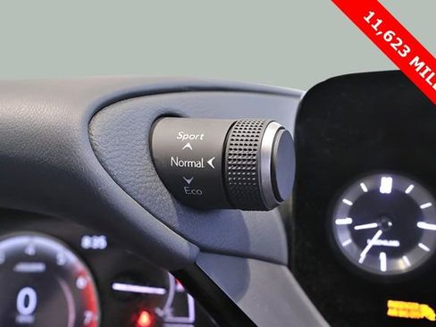 Used 2025 Lexus ES 300h w/ Premium Package image 24