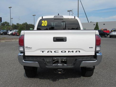 Used 2020 Toyota Tacoma TRD Off-Road image 5
