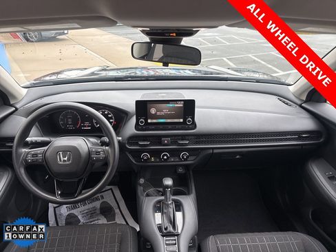 Used 2023 Honda HR-V LX image 12