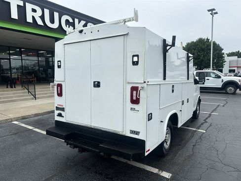 Used 2019 Chevrolet Express 3500 w/ Power Convenience Package RWD image 8