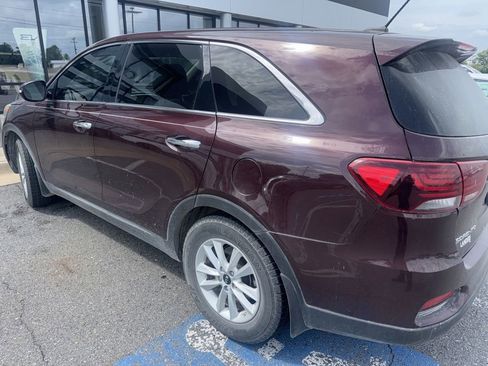 Used 2019 Kia Sorento FWD V6 image 15