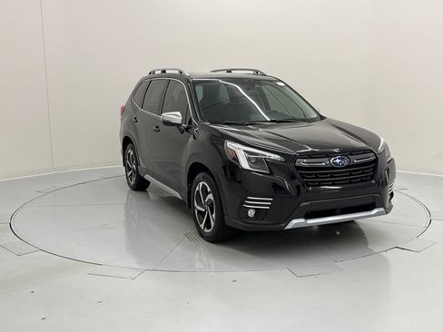 Certified 2022 Subaru Forester Touring w/ Popular Package #3 image 7