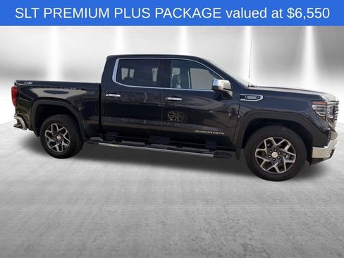 Used 2022 GMC Sierra 1500 SLT w/ SLT Premium Plus Package AWD/4WD image 8
