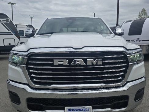 Used 2025 RAM 1500 Laramie AWD/4WD image 3