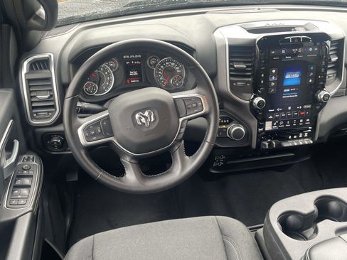 Used 2024 RAM 2500 Big Horn w/ Sport Appearance Package image 11