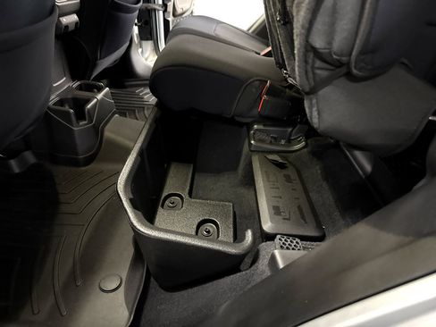 Used 2022 Jeep Gladiator Sport image 31