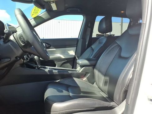 Used 2025 Jeep Compass Limited AWD/4WD image 13
