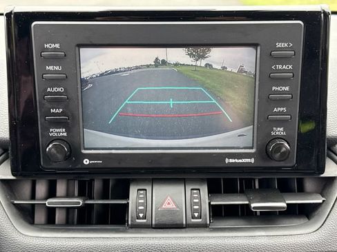 Used 2020 Toyota RAV4 XLE Premium AWD/4WD image 30