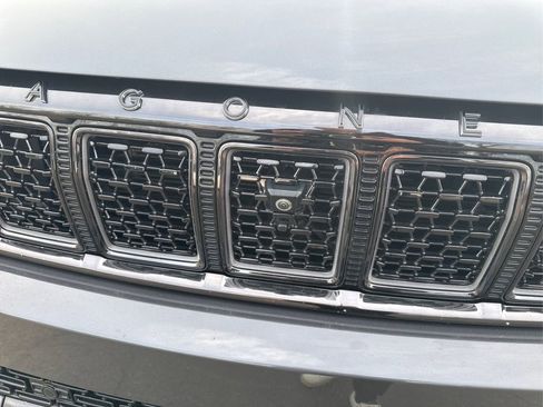 Used 2024 Jeep Grand Wagoneer Series II w/ Quick Order Packagew 28T image 17