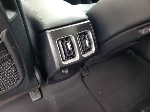 Certified 2025 Kia Sorento EX w/ EX Panoramic Sunroof Package image 12