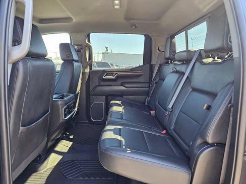 Used 2022 Chevrolet Silverado 1500 LTZ AWD/4WD image 16