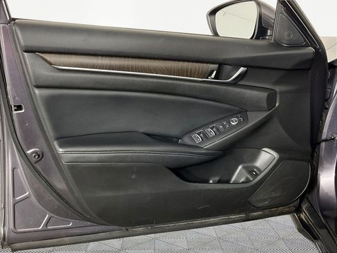 Used 2018 Honda Accord EX image 20