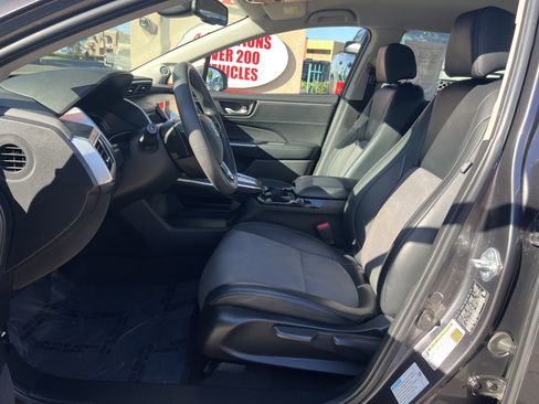 Used 2018 Honda Clarity Plug-In Hybrid image 13