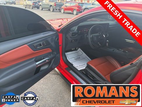 Used 2024 Ford Mustang GT Premium image 9