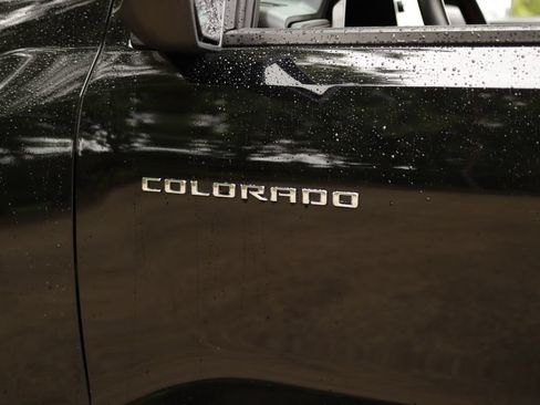 Used 2024 Chevrolet Colorado Z71 w/ Advanced Trailering Package AWD/4WD image 35