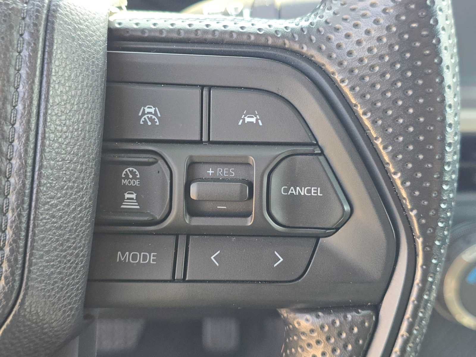 Certified 2024 Toyota Tacoma SR5 AWD/4WD image 29