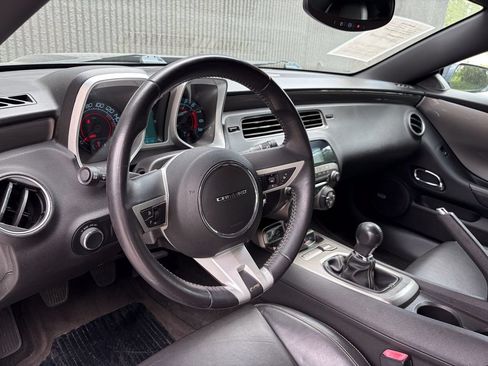 Used 2010 Chevrolet Camaro SS w/ RS Package RWD image 10