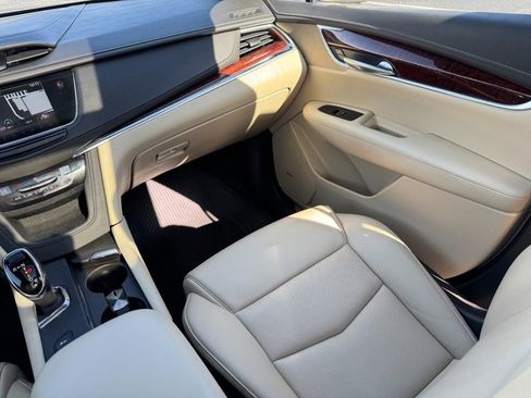 Used 2019 Cadillac XT5 Luxury image 15