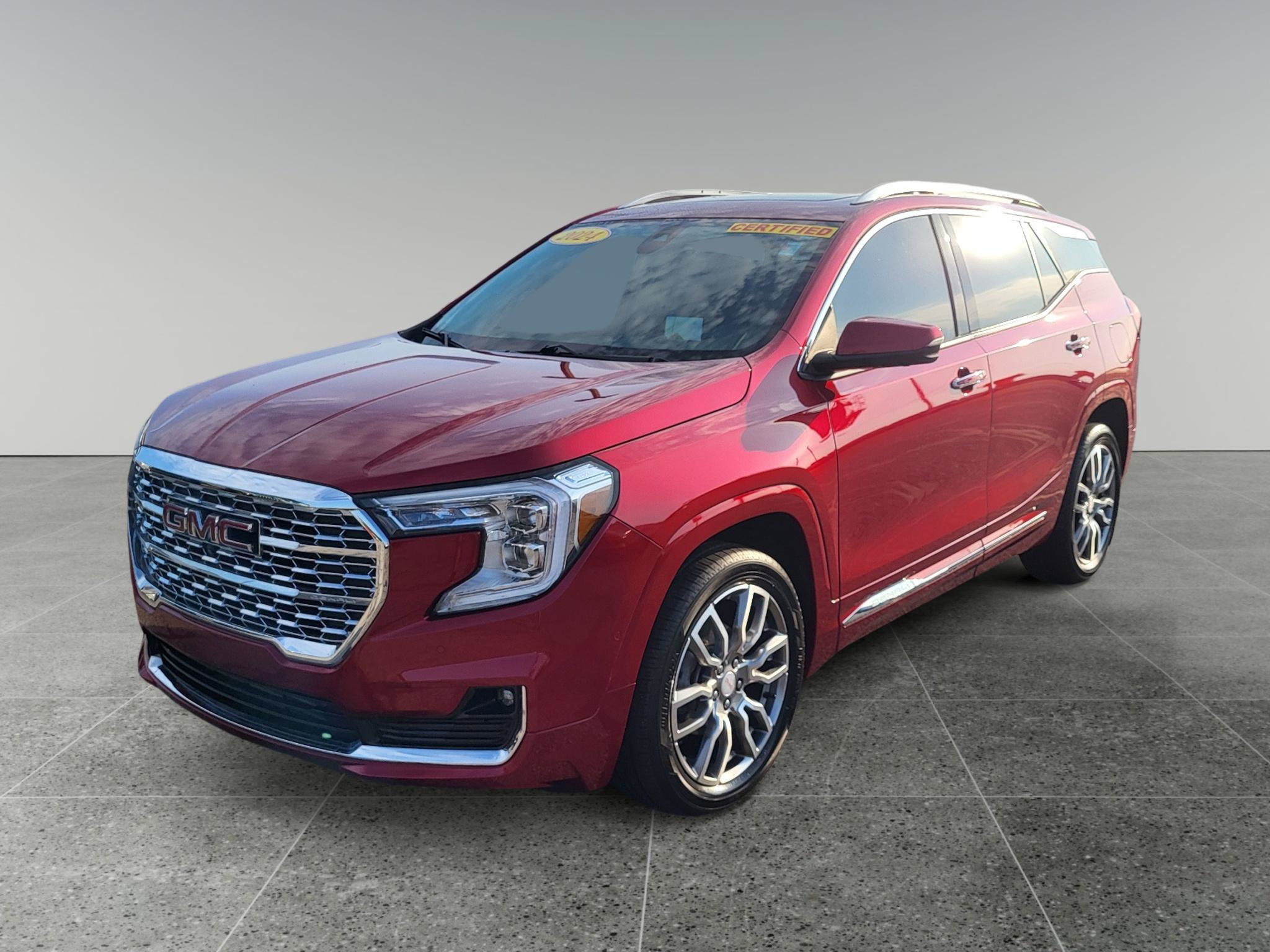 Used 2024 GMC Terrain Denali w/ Denali Premium Package AWD/4WD image 1