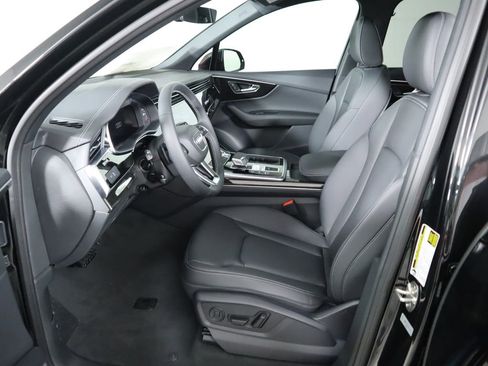 Certified 2025 Audi Q7 2.0T Premium image 19