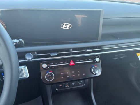 New 2026 Hyundai Tucson Blue SE image 11