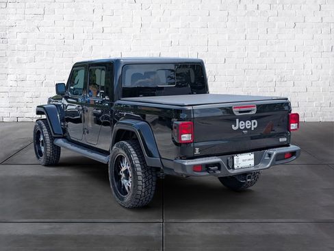 Used 2020 Jeep Gladiator Overland w/ Trailer Tow Package AWD/4WD image 5