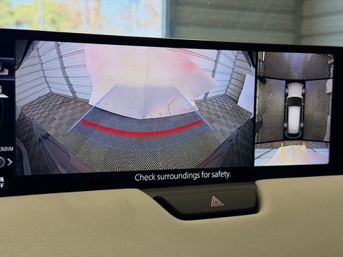 Used 2025 MAZDA CX-90 3.3 Turbo S w/ Premium Package image 17