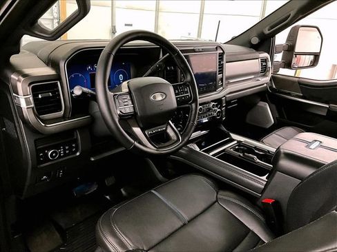 Certified 2025 Ford F350 Platinum AWD/4WD image 12