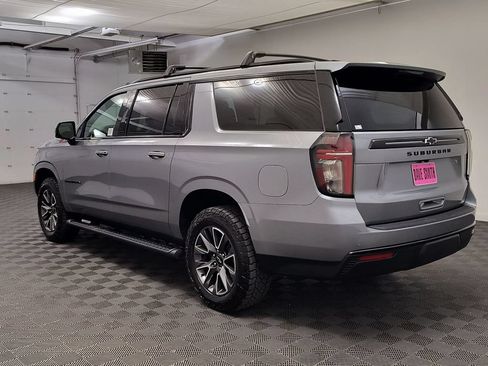 Used 2024 Chevrolet Suburban Z71 w/ Luxury Package AWD/4WD image 3