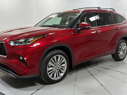 Certified 2025 Toyota Highlander Platinum