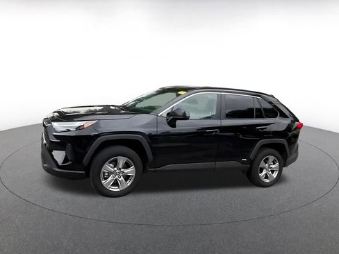 Used 2025 Toyota RAV4 LE image 6