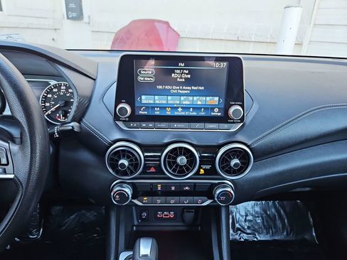 Used 2024 Nissan Sentra SV image 15