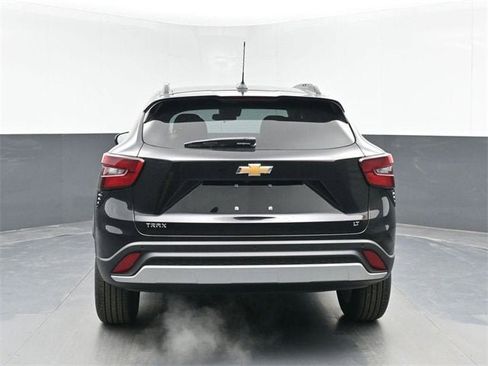 New 2026 Chevrolet Trax LT w/ Driver Confidence Package image 13