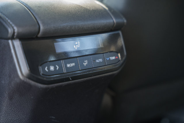 Used 2021 Toyota Highlander Limited AWD/4WD image 34