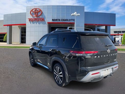 Used 2024 Nissan Pathfinder Platinum w/ Cargo Package image 8