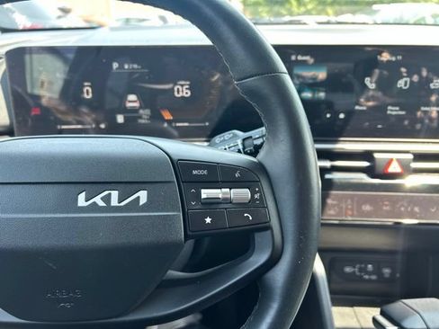 Certified 2026 Kia Sportage EX FWD image 37